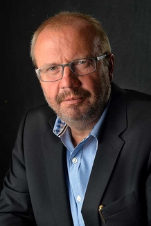 Stanislav Moša continues to head the Association of Professional Theatres of the Czech Republic